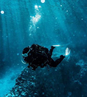 people scuba diving bone island divers 2