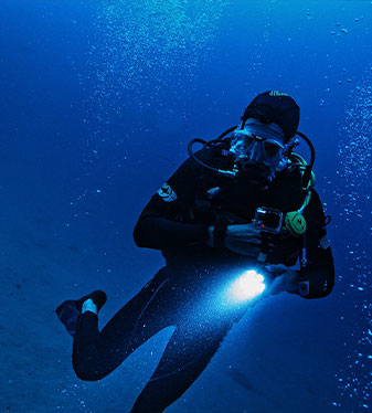bone island divers night diver underwater